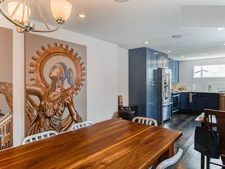 2025 E Lombard St — Photo 11