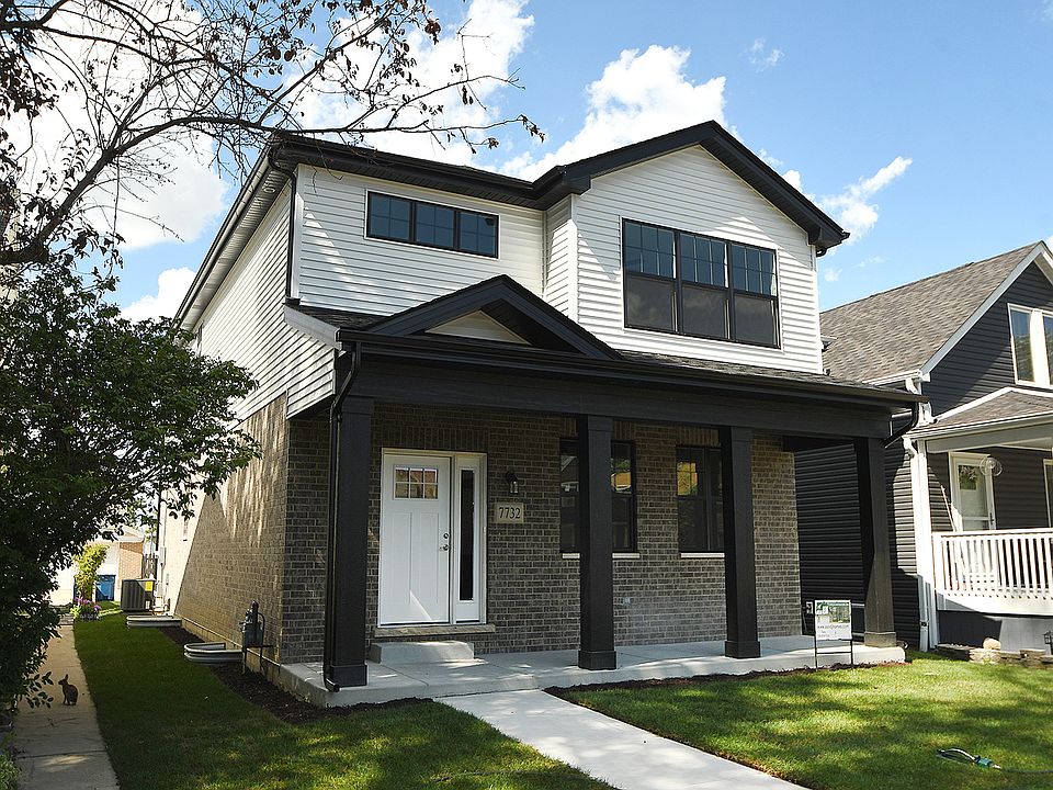 2nd image of 7732 W 65th Pl