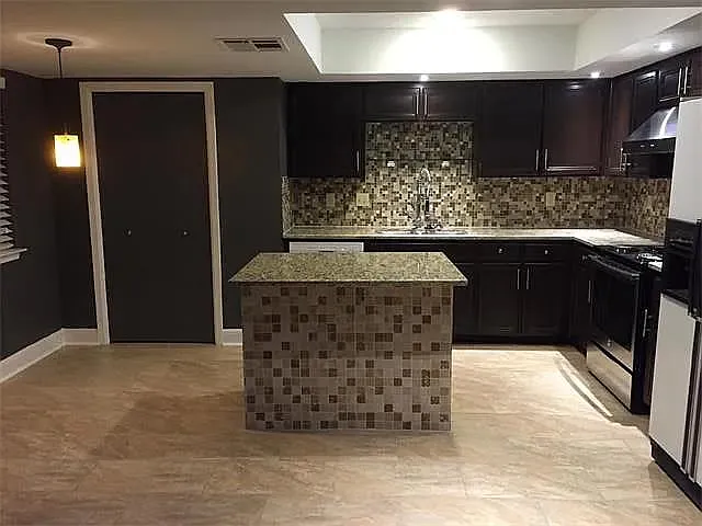 8413 Slant Oak Dr — Photo 33