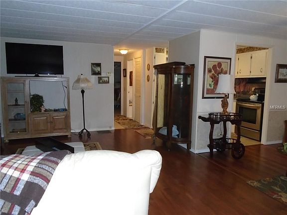 3rd image of 10356 N Lake Dr #120