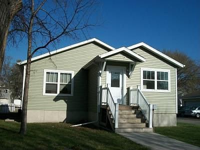 2nd image of 1113 11th St N