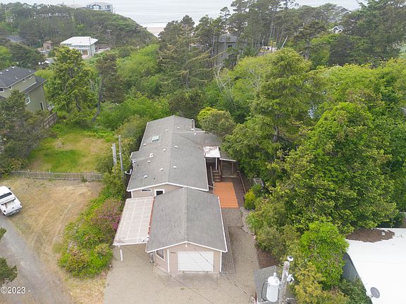 2nd image of 6055 Valley View Ave