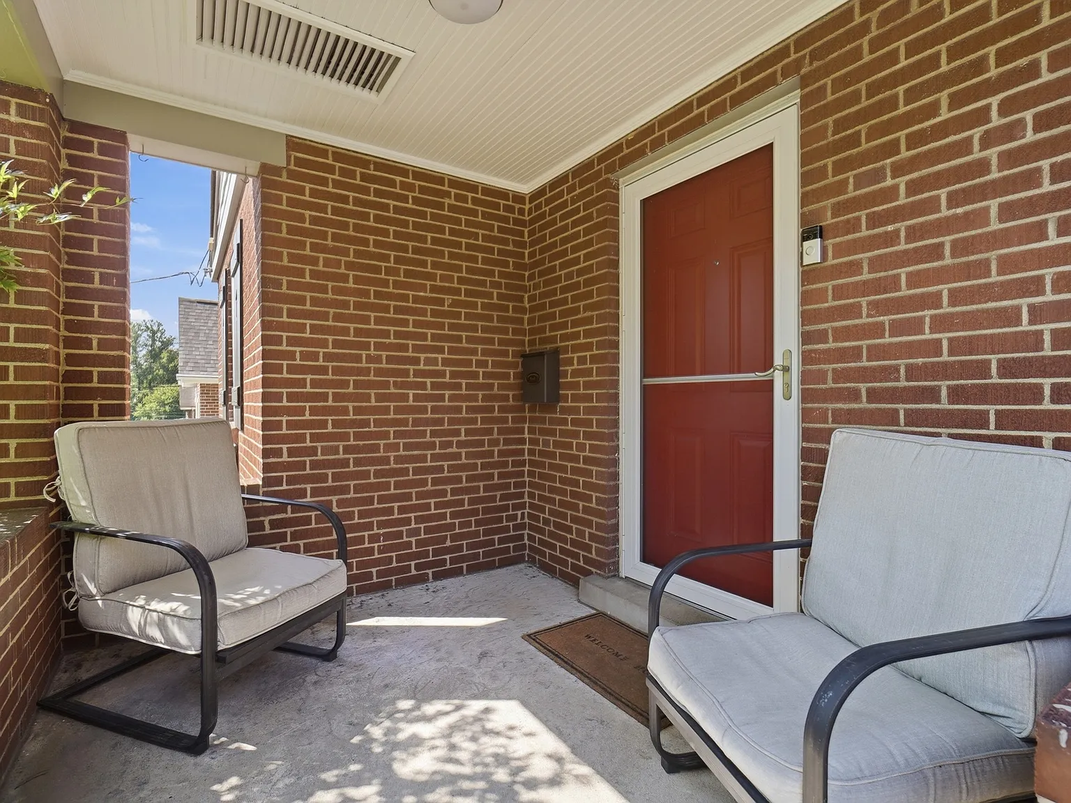 3 bed, 1243 sqft, $3,000 — Photo 3