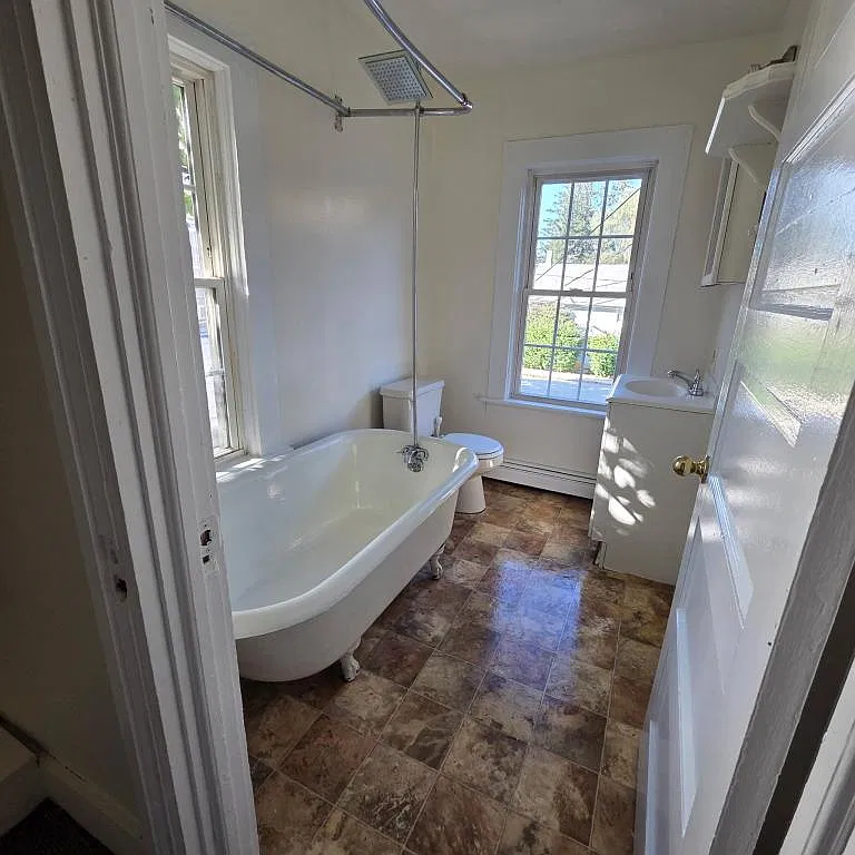 26-30 Alden Pl — Photo 4