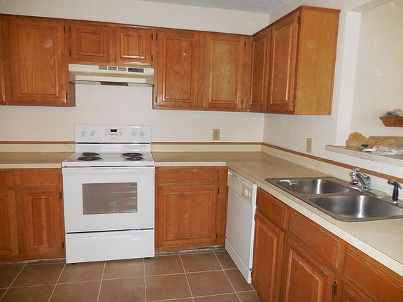2nd image of 602 Alameda Ave