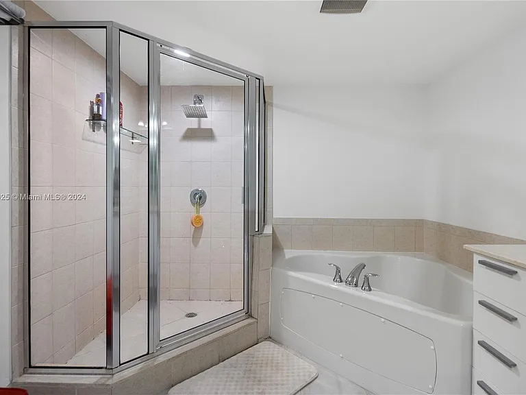 16699 Collins Ave #1604 — Photo 7