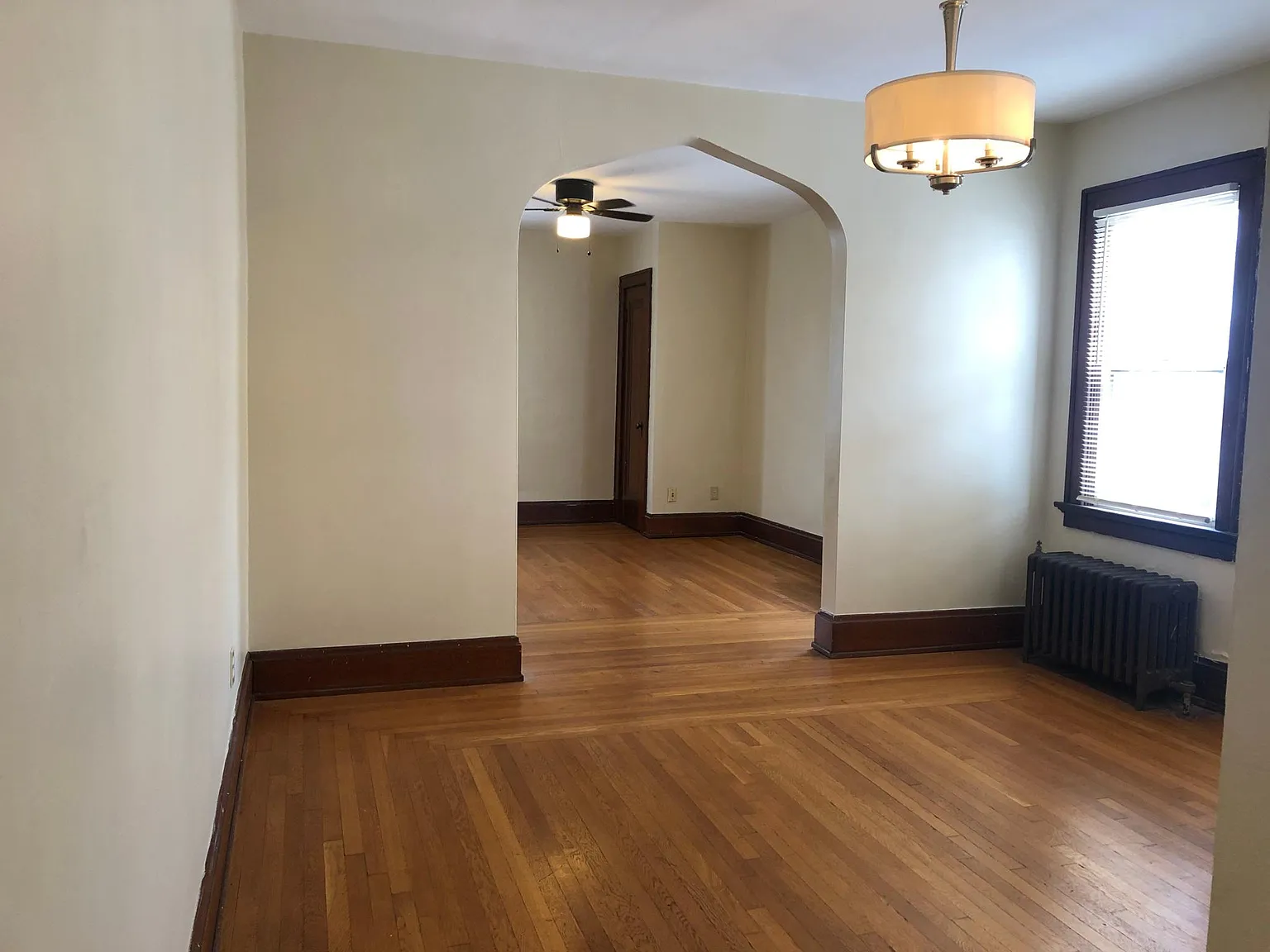 6128 Hamilton Ave — Photo 3