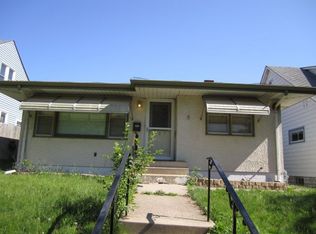 987 Fremont Ave, Saint Paul, MN 55106