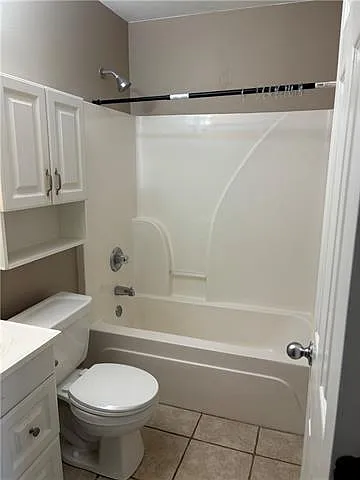 2721 Pakenham Dr — Photo 10