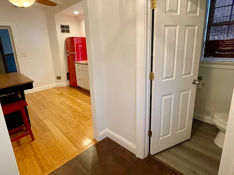 207 Main St #1R — Photo 9