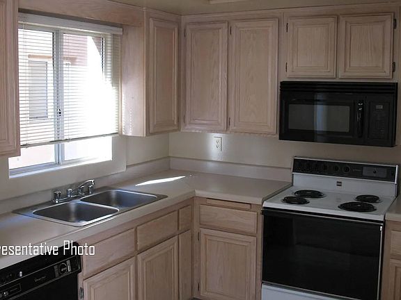 4th image of 733 S Chapel Ave APT B