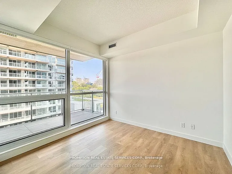 27 McMahon Dr #1808 — Photo 17