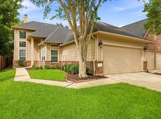 8903 Silent Willow Ln, Sugar Land, TX 77479