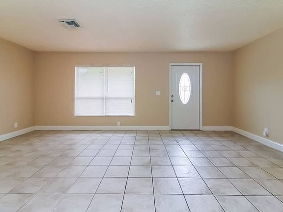 4th image of 6134 Arcade Ct