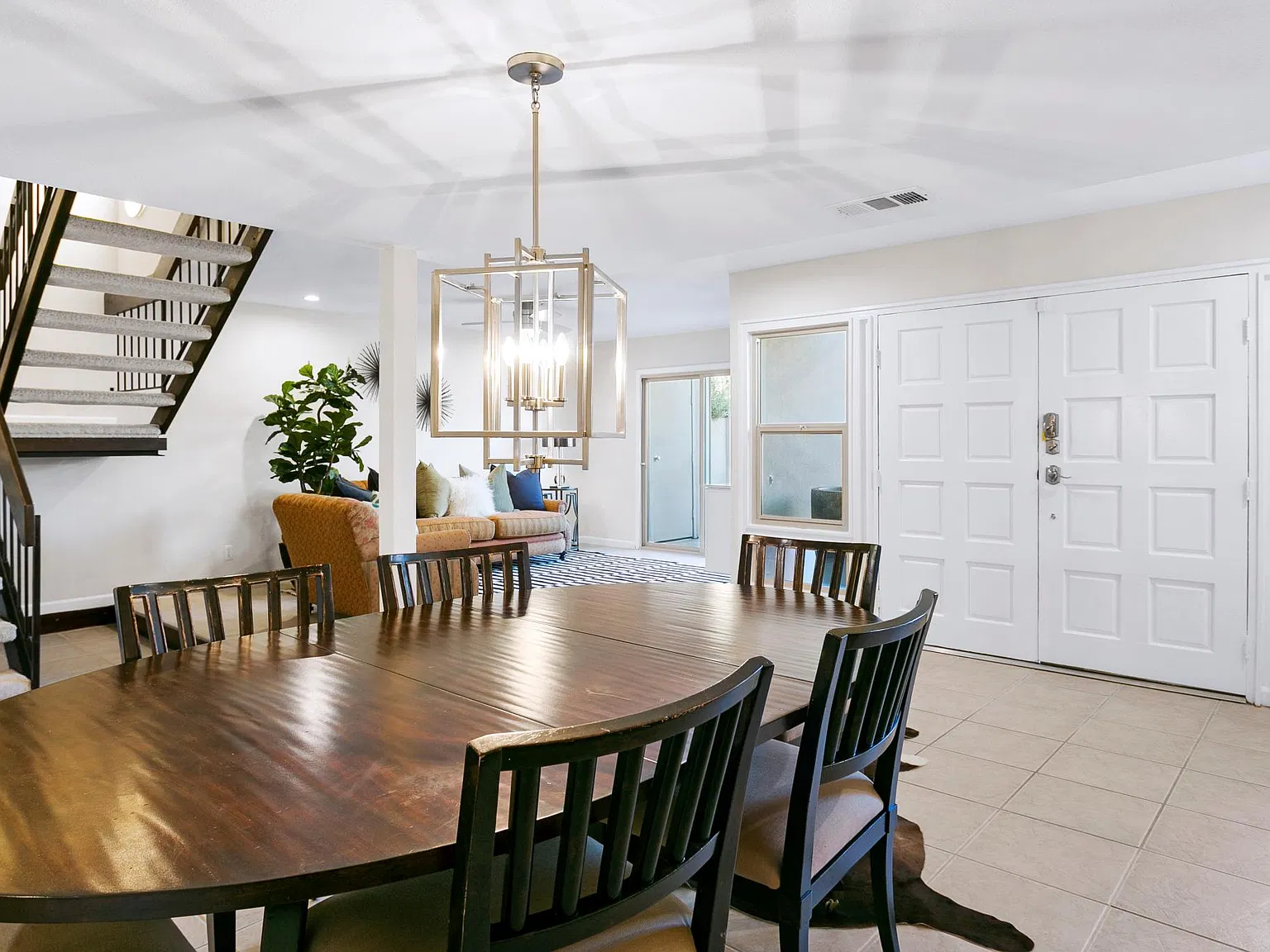 2 bed, 1.5 bath, 1229 sqft, $2,600 — Photo 3