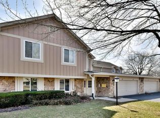 425 Somerset Ct APT A, Aurora, IL 60504