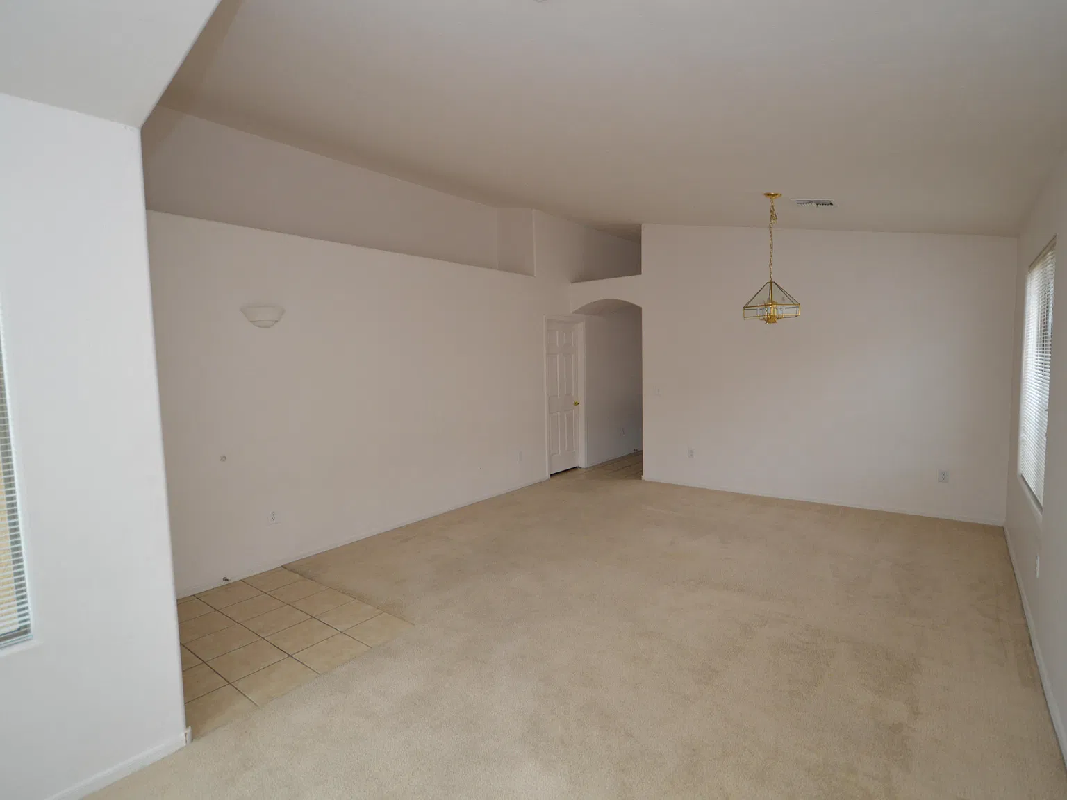 4 bed, 2.0 bath, 1873 sqft, $1,850 — Photo 3