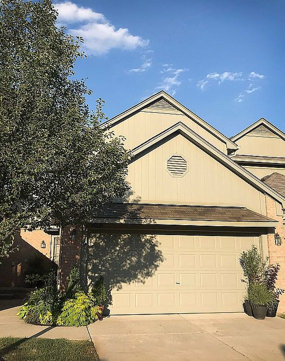 1st image of 4928 Royal Cove Dr