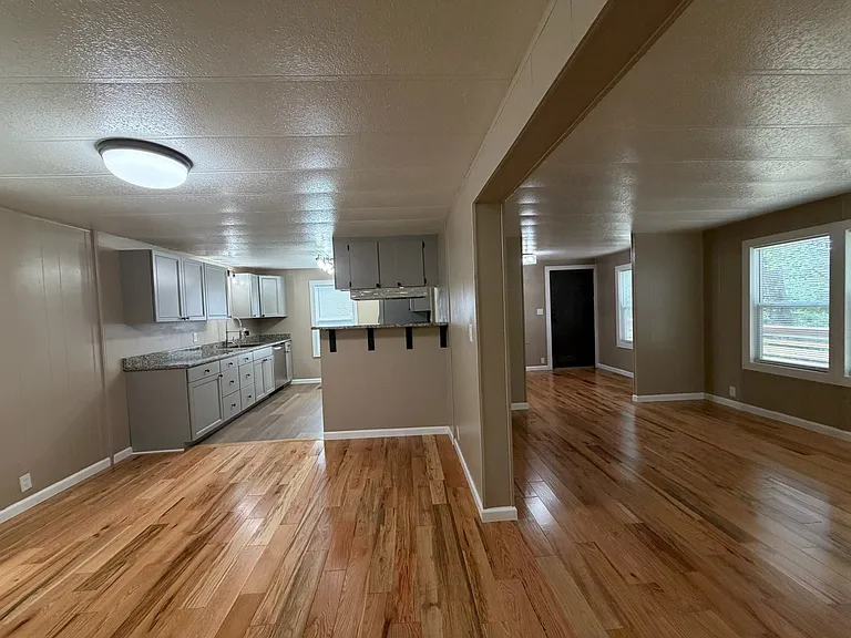 2106B Wilson Rd — Photo 16