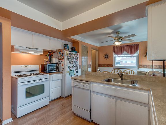 2nd image of 28667 Palm Beach Dr
