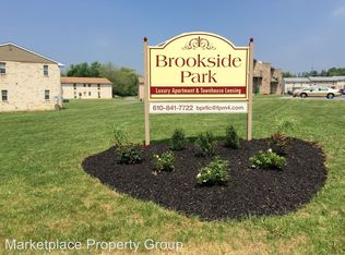 1056 Pine Grove Cir APT 3A, Wescosville, PA 18106