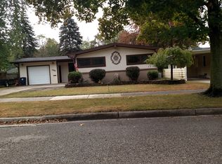 196 E 25th St, Holland, MI