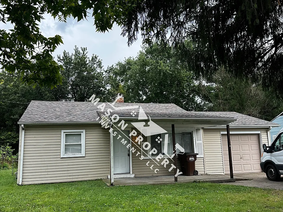 3109 Roslyn Dr
