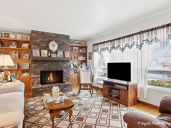 3rd image of 908 French Dr