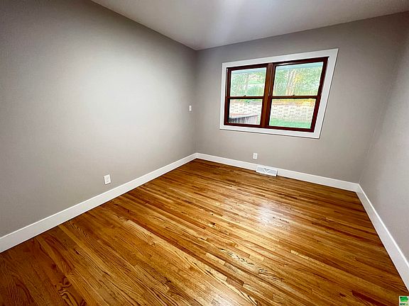 4th image of 2628 Willow St