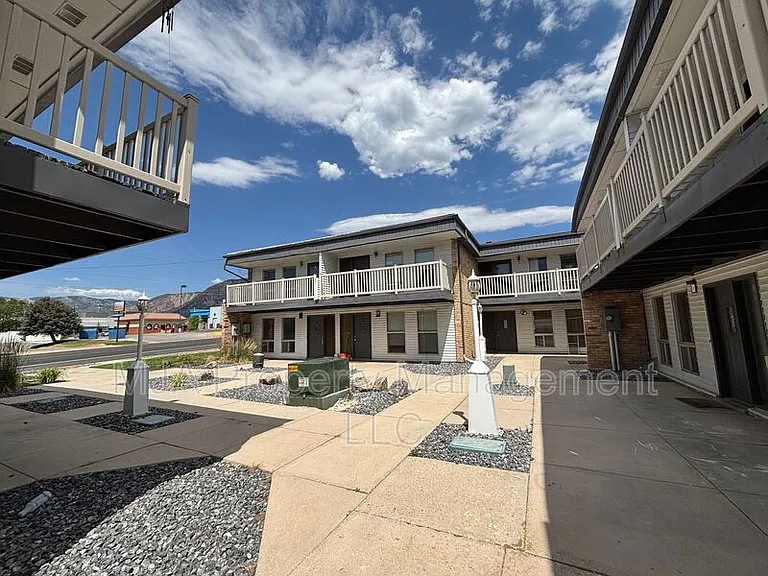 1165 Edgewood Dr #2 — Photo 35