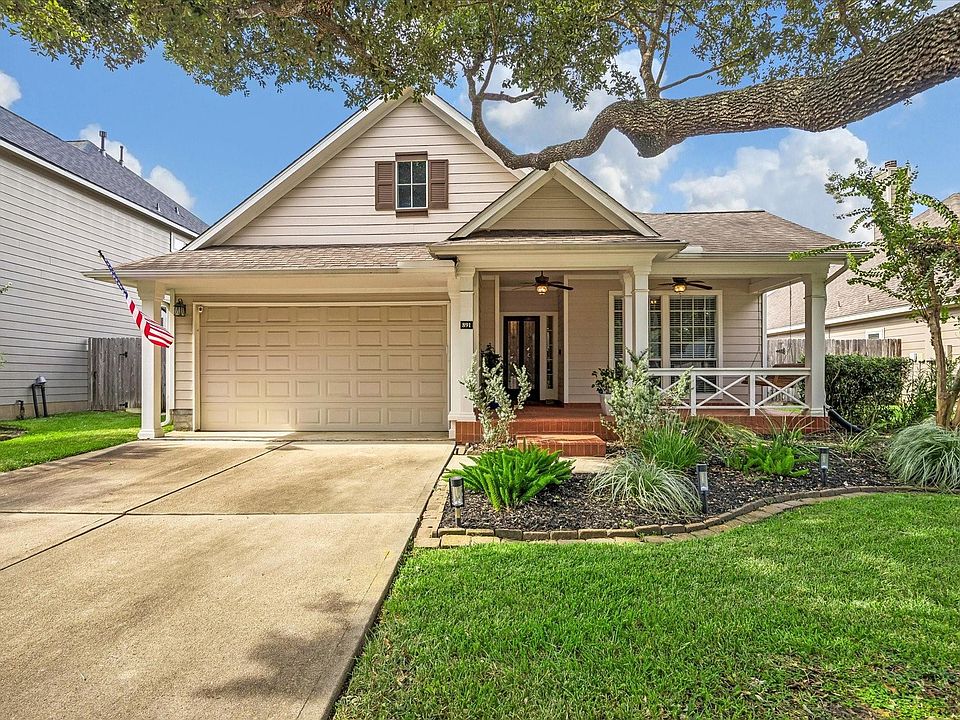 1st image of 891 Victoria Lakes Dr