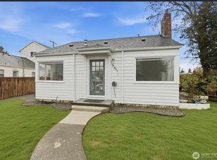 10041 15th Ave SW, Seattle, WA 98146