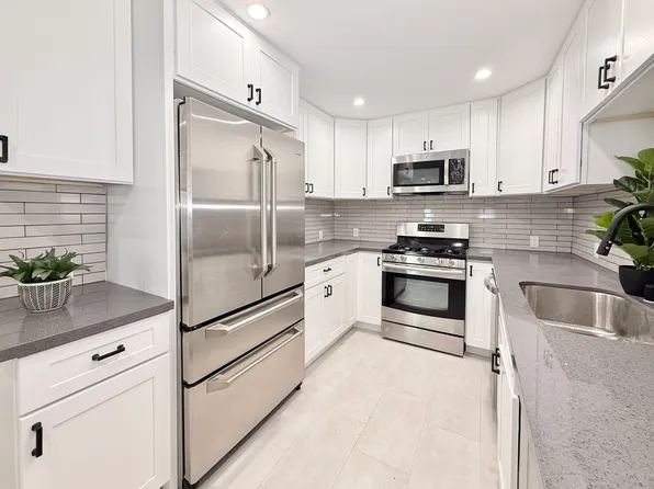 12532 Cranbrook Ave, Hawthorne, CA 90250