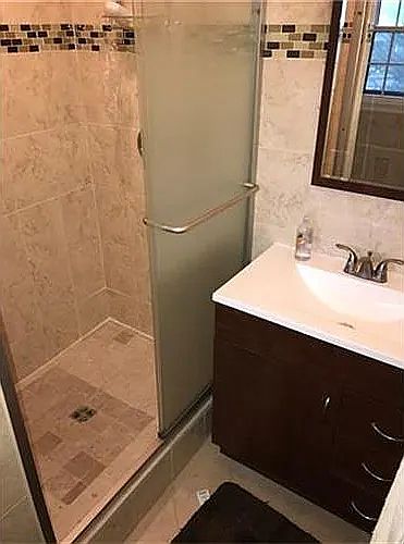 1st image of 110 Highview Dr #1
