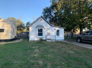 1004 N 7th St, Salina, KS 67401