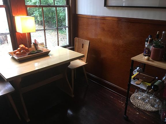 Breakfast nook (separate from kitchen and living room by fre