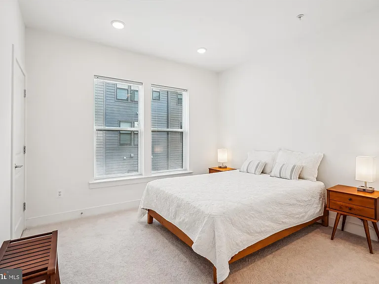 845 King Farm Blvd — Photo 33