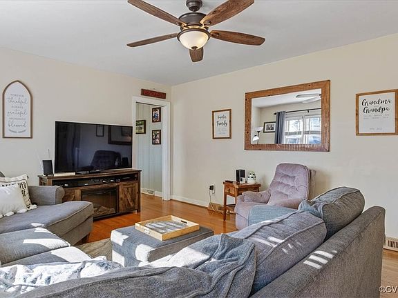 5th image of 8218 N Mayfield Ln