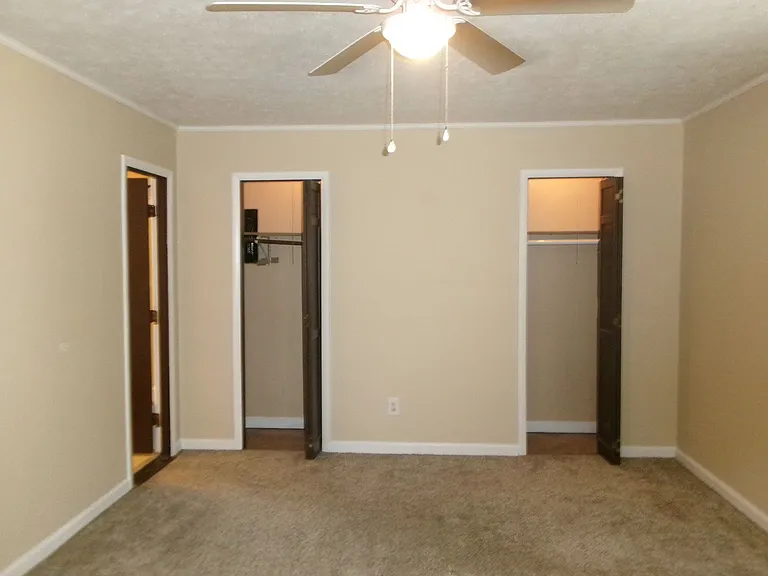 6218 Blynn Dr — Photo 14
