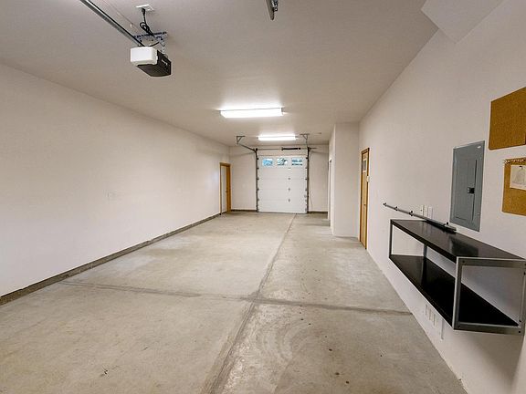 2nd image of 8114 N Mississippi Ave