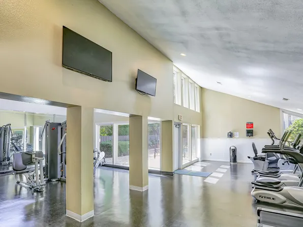 Fairway View Apartments