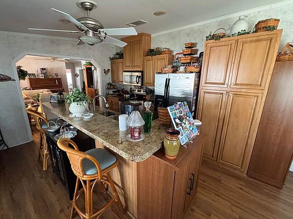 2nd image of 115 Bearwoods Ave #115A