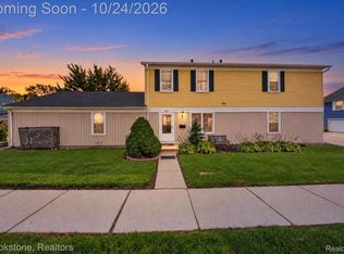 1612 Wingate Blvd, Ypsilanti, MI 48198