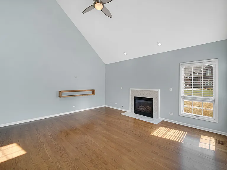 310 Cornwall Cir — Photo 7