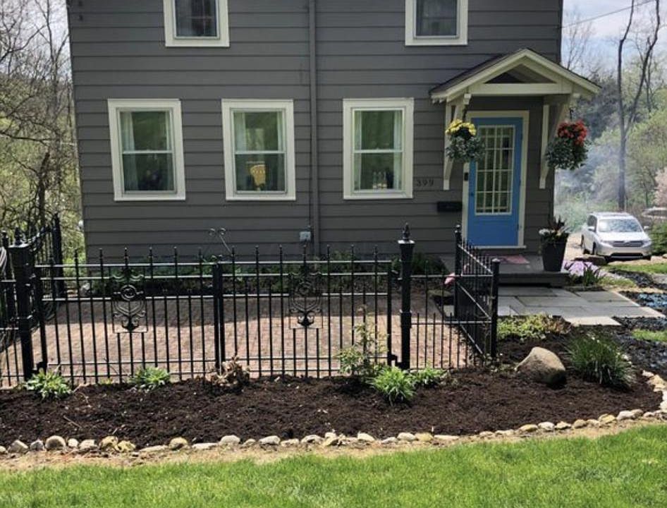 1st image of 399 W Maple St