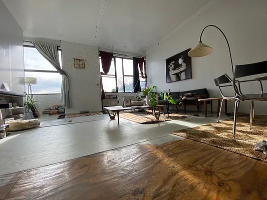 Rented by Nooklyn NYC LLC | media 12