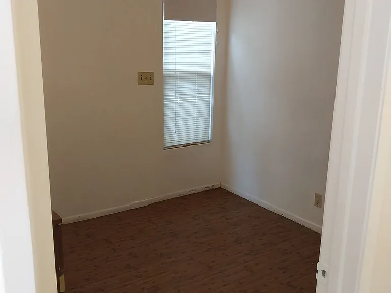 319 N Baltimore Ave — Photo 7