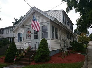 32 Kingsland Rd, West Roxbury, MA 02132