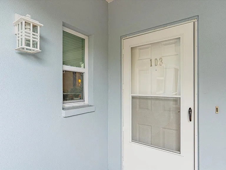 5621 Gulf Of Mexico Dr #103 — Photo 4