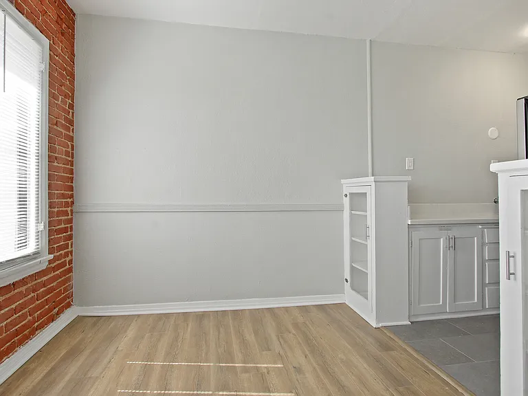 Ancelle Apartments - Dining